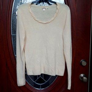 G. H. Bass & Company Pale Yellow Sweater Size M